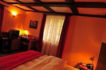 Hotel Am Ruhrufer Business & Golf مولهايم ان الرور دير المظهر الخارجي الصورة